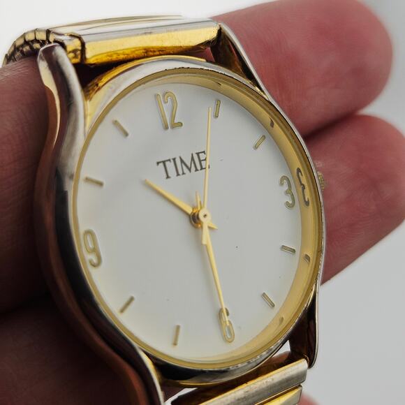 Time Women's Gold Tone Pull On Stretch Watch Simple Contemporary Casual Everyday - Picture 3 of 7